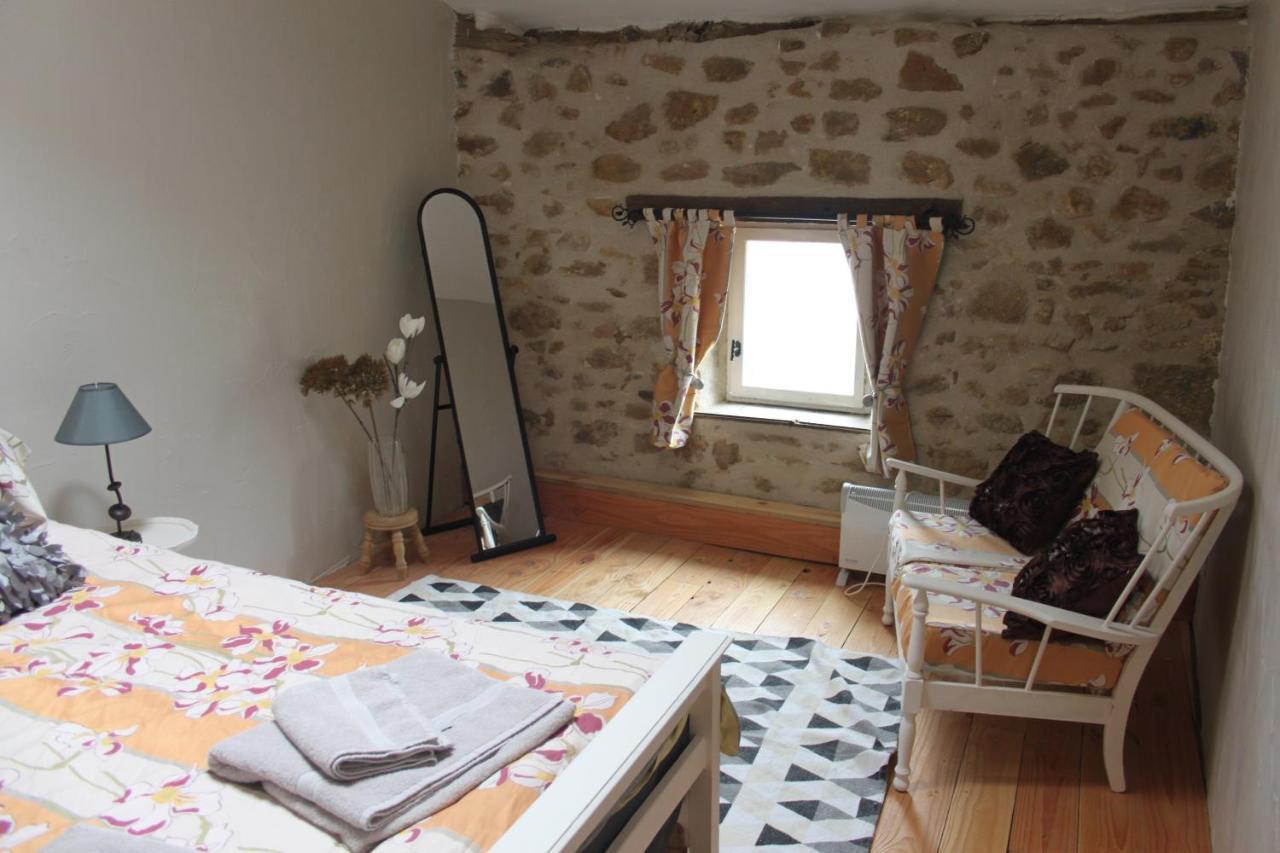 Gite La Pimparola Villa Nouic Exterior photo